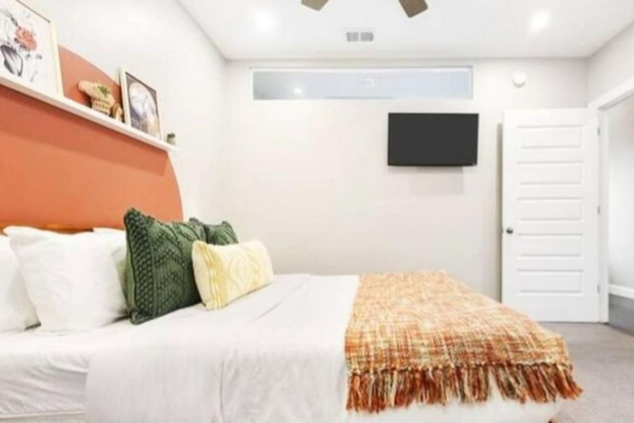 Hostwise - The Washington At Chatham - Free Parking, Private Gym, More! *